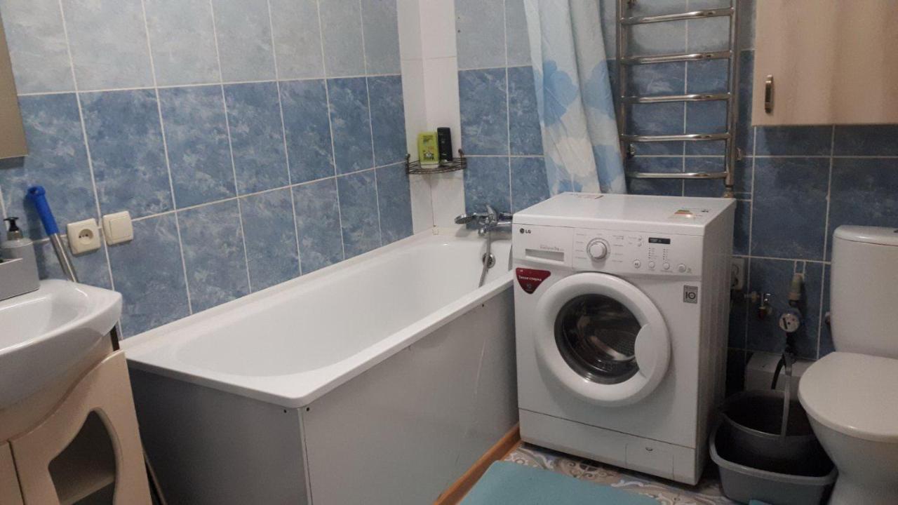 Апартаменты, 2 Комн. 6 Мест Kropyvnytskyi Luaran gambar